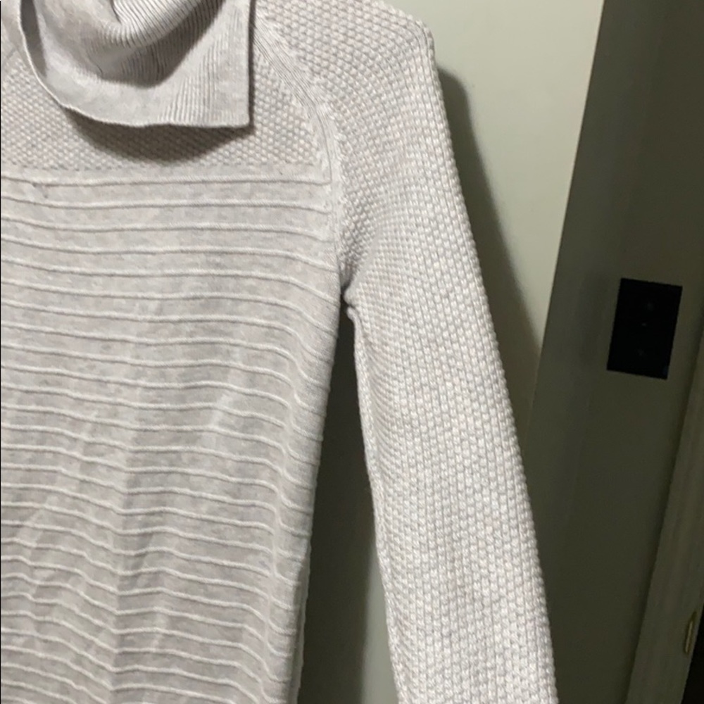 Sweater - Picture 2 of 4